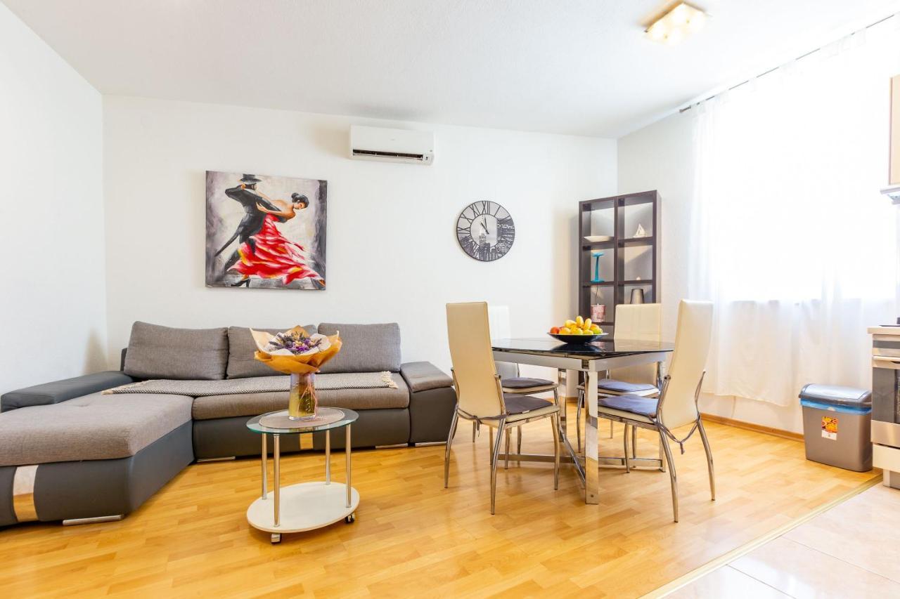 Vale Apartment With Balcony Zadar Eksteriør billede