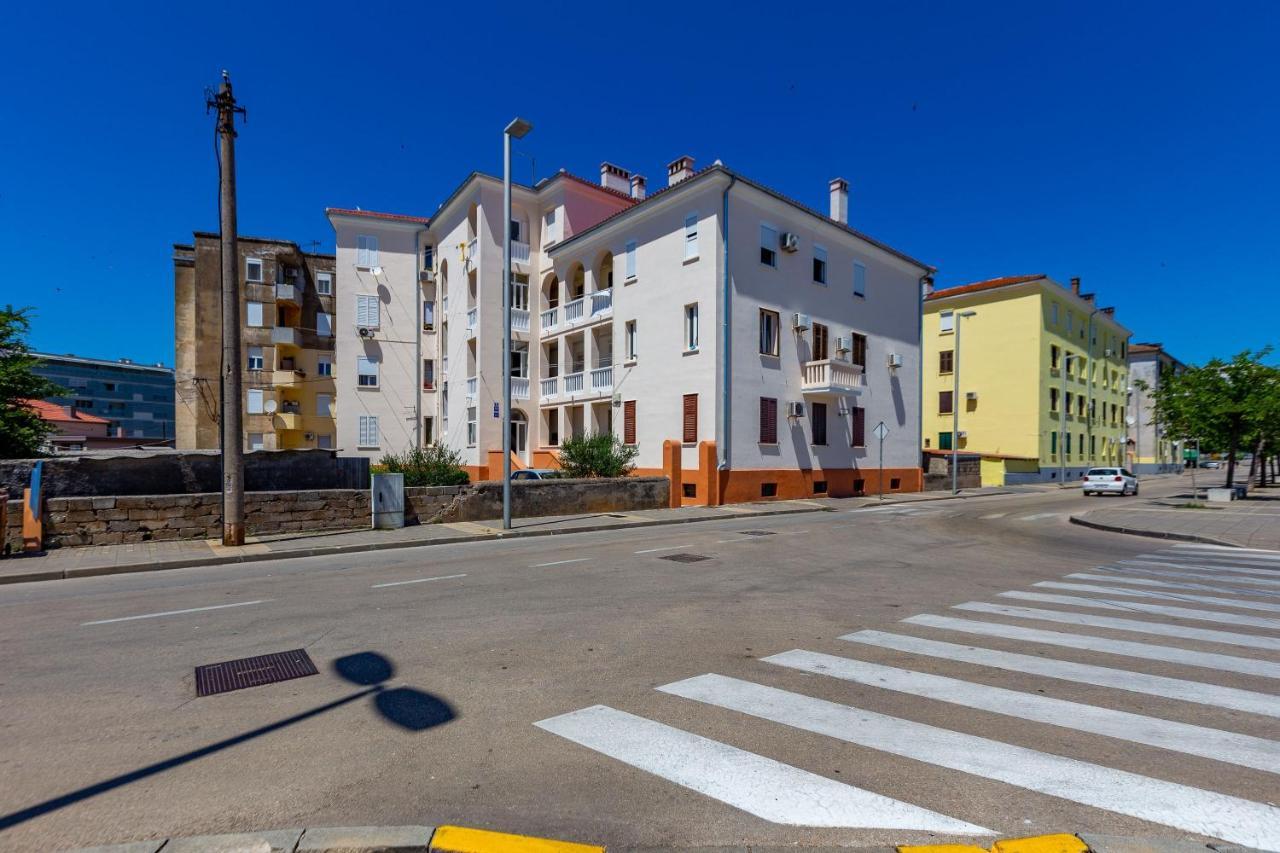 Vale Apartment With Balcony Zadar Eksteriør billede