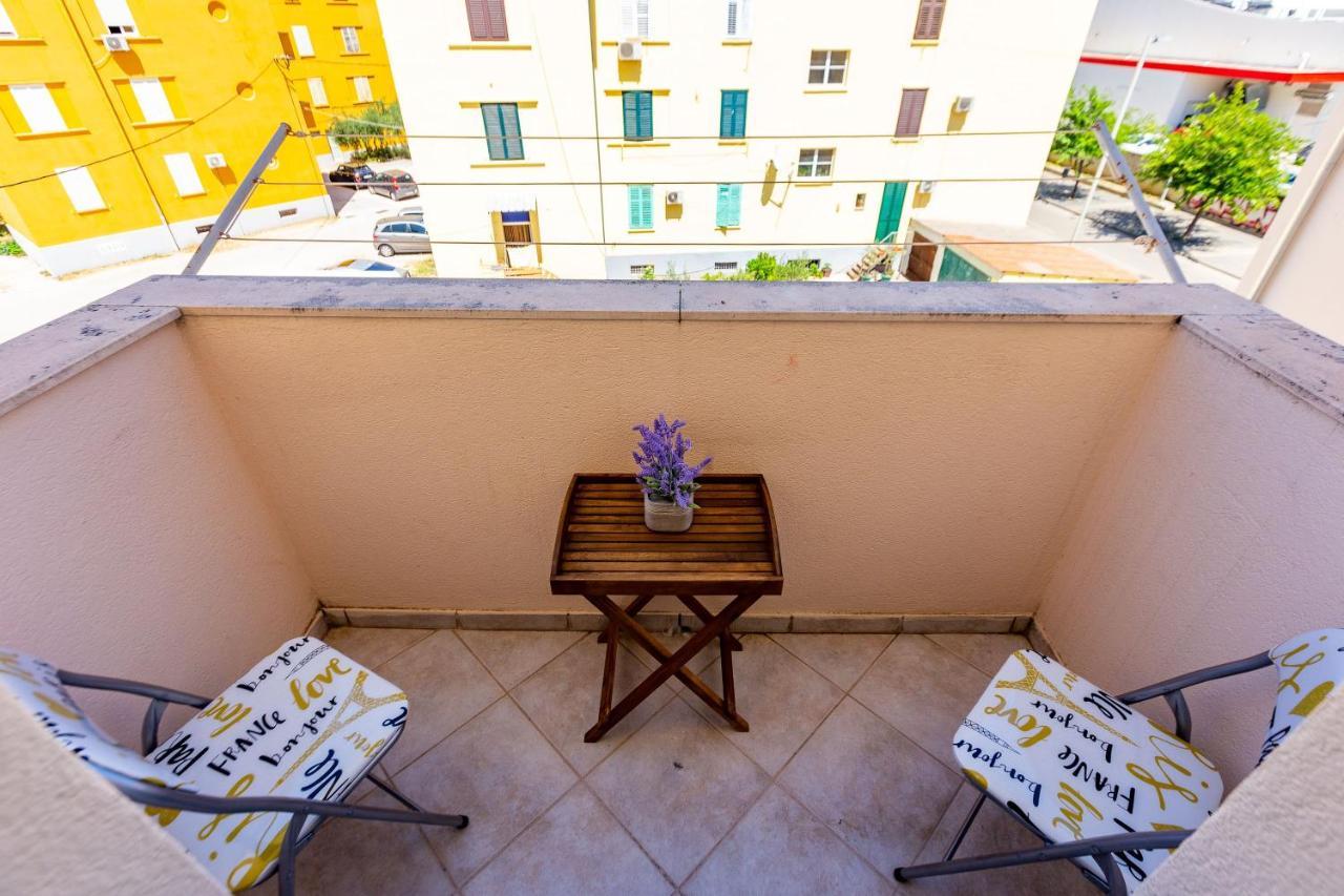 Vale Apartment With Balcony Zadar Eksteriør billede