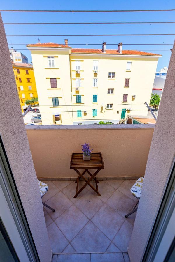 Vale Apartment With Balcony Zadar Eksteriør billede